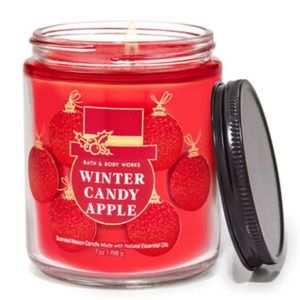 SALE! BATH AND BODY WORKS WINTER CANDY APPLE SINGLE WICK CANDLE